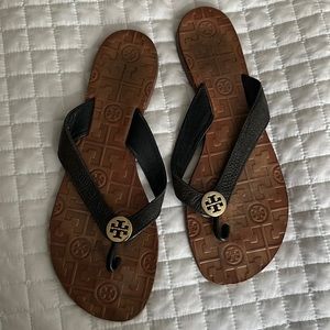 Tory Burch flip flops! Size 9